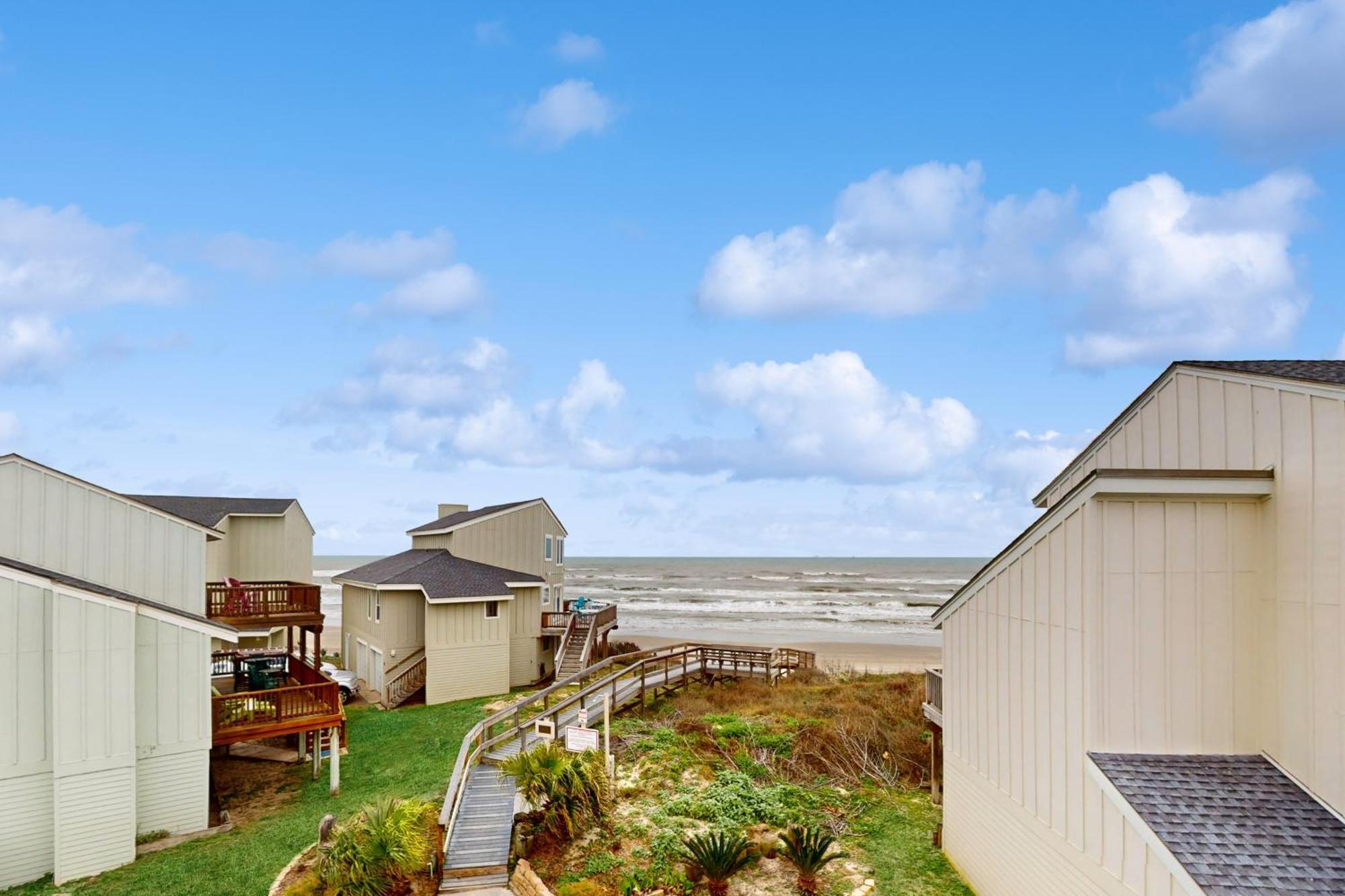 Lost Colony IV Port Aransas Room photo