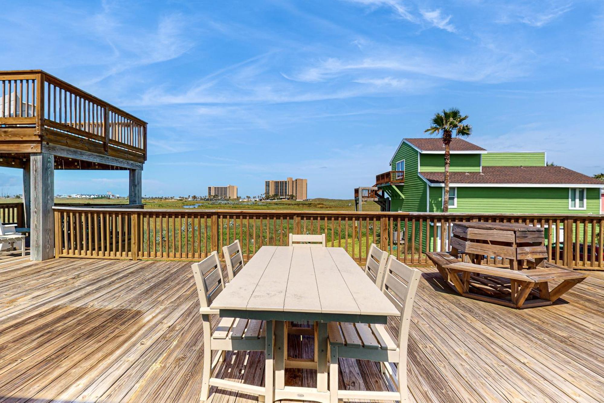 Lost Colony IV Port Aransas Room photo